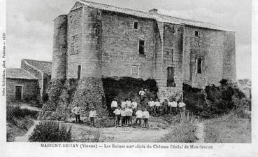 Iconographie - Les ruines XIIIe siècle du château féodal de Montfaucon