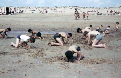 Iconographie - Sortie du patronnage paroissial à la mer