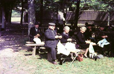 Iconographie - Kermesse locale -Tablée d'anciens