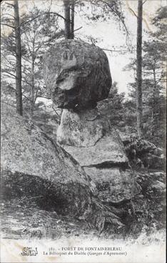 Iconographie - Forêt de Fontainebleau - Le bilboquet du diable (Gorge d'Apremont)