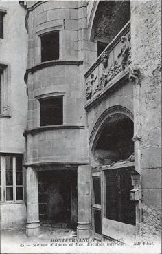 Iconographie - Maison d'Adam et Eve, escalier intérieur