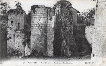 Iconographie - Les douves - Anciennes fortifications