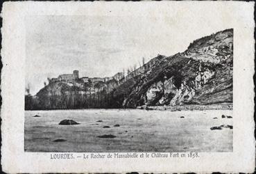 Iconographie - Le rocher de Massabielle et le château fort en 1858