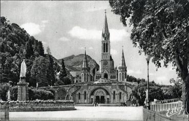 Iconographie - La basilique et la Vierge Couronnée