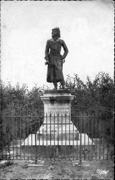 Iconographie - Statue de Henri de La Rochejaquelein