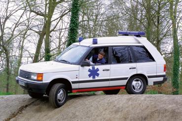 Iconographie - Quatre 4 ambulance Range Rover