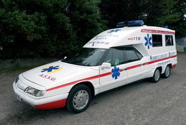 Iconographie - Citroën XM ambulance