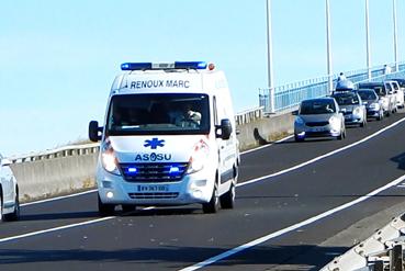 Iconographie - Ambulance Marc Renoux sur le pont de Noirmoutier