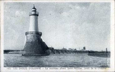 Iconographie - Le nouveau phare Saint-Nicolas - Jetée de la Chaume