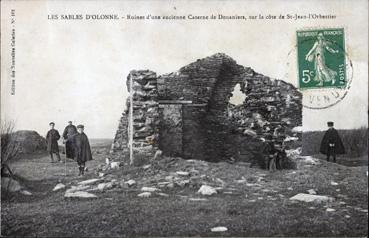 Iconographie - Ruines d'une anciennes caserne de douaniers, sur la côte de Saint-Jean-d'Orbestier