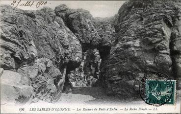 Iconographie - Les rochers du Puits de l'Enfer - La Roche Percée