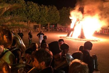 Iconographie - Feux de la Saint-Jean - Les musiciens et l'embrasement du feu