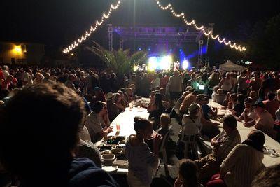 Iconographie - Feux de la Saint-Jean - Tables pour les repas