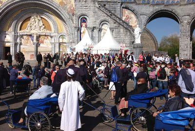 Iconographie - Pèlerinage vendéen à Lourdes