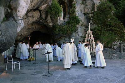 Iconographie - Pèlerinage vendéen à Lourdes