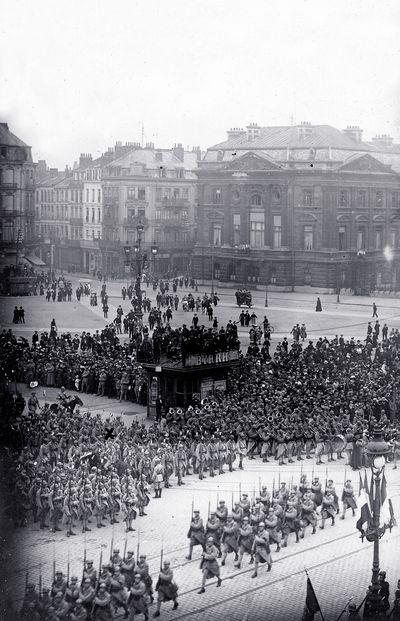 Iconographie - Entrée du 43e d'infanterie