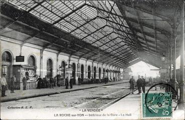 Iconographie - Intérieur de la gare - Le hall