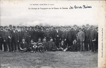 Iconographie - Un groupe de voyageurs sur le champ de course