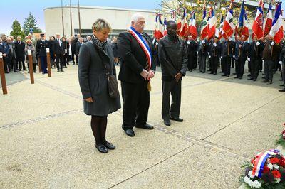 Iconographie - Cérémonie patriotique avec l'UNC 85