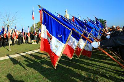 Iconographie - Remise du Drapeau Devoir de Mémoire de Corpe