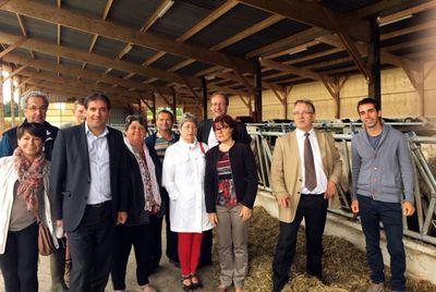 Iconographie - Rencontre des élus de Rives de l'Yon et visite d'une exploitation agricole