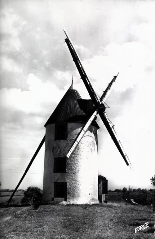 Iconographie - Moulin de la route de Beauvoir - Le pré Danion