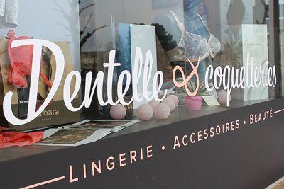 Iconographie - Magasin Dentelle et coquetteries - La vitrine