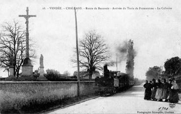 Iconographie - Route de Beauvoir - Arrivée du train de Fromentine - Le calvaire