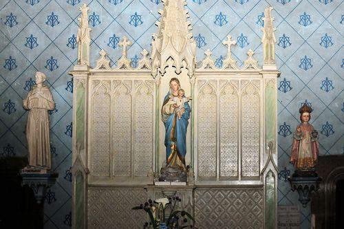 Iconographie - Autel de la Vierge à l'église - Statue de Saint François d'Assise
