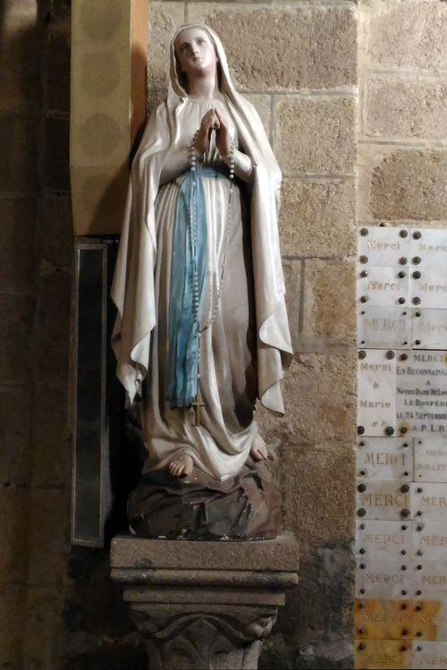 Iconographie - Statue Notre Dame de Lourdes à l'église