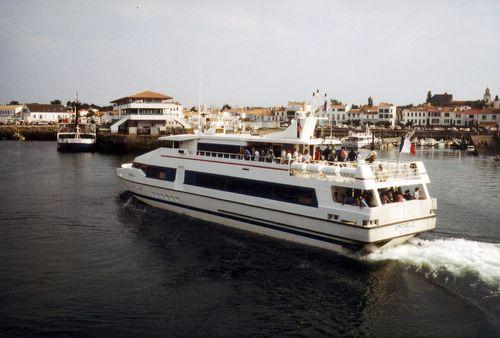 Iconographie - Le bateau L'Amporelle