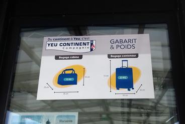 Iconographie - Poids et encombrement des bagages à la gare maritime