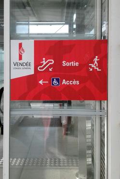 Iconographie - Ascenceur de la gare maritime