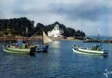 Iconographie - Bateaux de pêche devant l'île Tristan