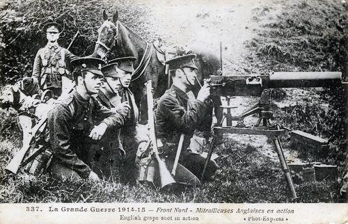 Iconographie - Mitrailleuse Anglaises en action sur le Front Nord