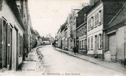 Iconographie - Moreuil, la rue Carnot