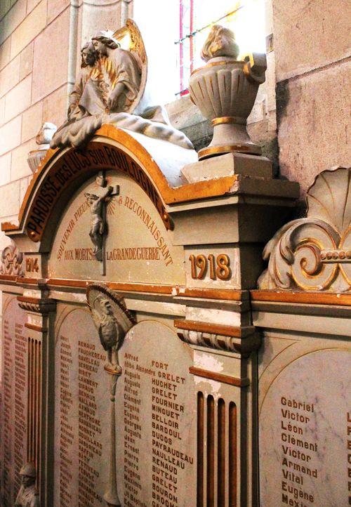 Iconographie - Monument aux Morts dans l'église