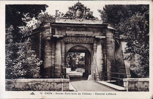 Iconographie - Ancien pont-levis du château - Caserne Lefèbvre