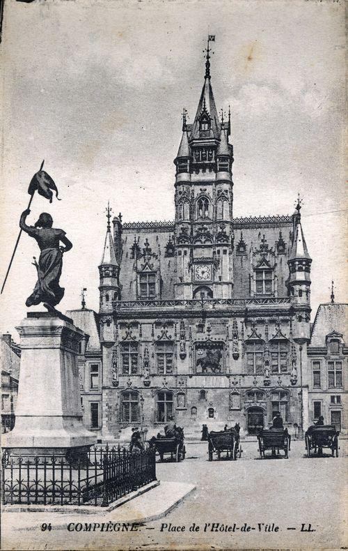 Iconographie - Place de l'Hôtel de Ville