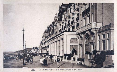 Iconographie - Le Grand Hôtel et la digue