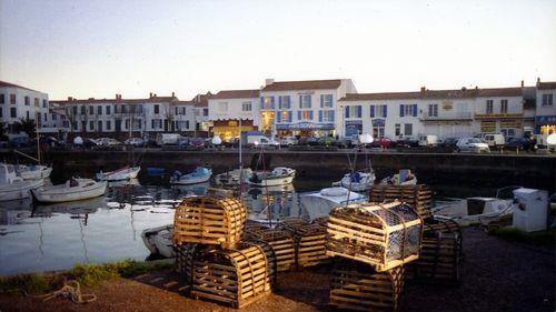 Iconographie - Le port la nuit tombée