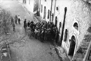 Iconographie - Dépôt d'internés civils allemands à la citadelle