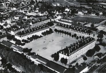 Iconographie - La caserne La Trémoille