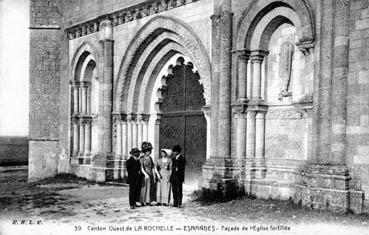 Iconographie - Façade de l'église fortifiée