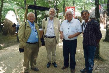 Iconographie - Pose au salon du livre de Grasla