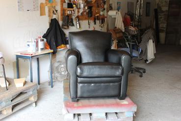 Iconographie - Fauteuil club à refait par l'Atelier du cuir de l'Atlantique