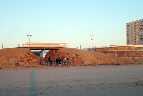 Iconographie - Passerelle pour la construction de la piscine