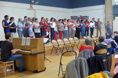 Iconographie - La chorale Ephméère au concert Le Havre en chansons à la Salle Franklin, au Havre