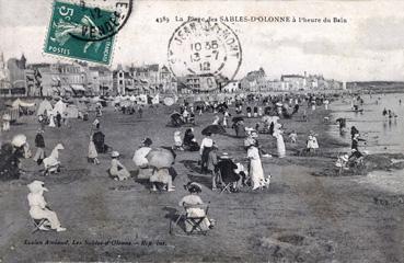 Iconographie - La plage des Sables-d'Olonne à l'heure du bain