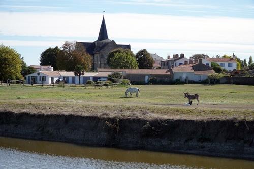 Iconographie - Vue sur la vieille église